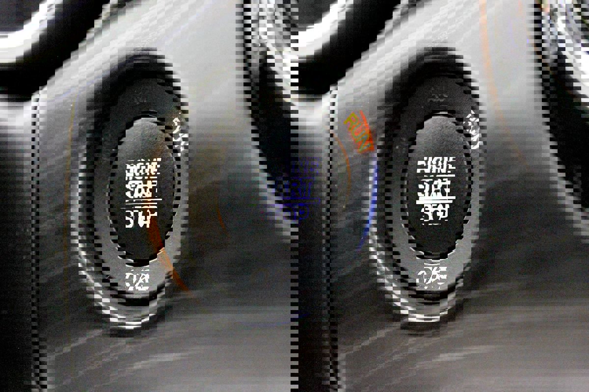 Used 2020 Jeep Grand Cherokee Altitude image 27