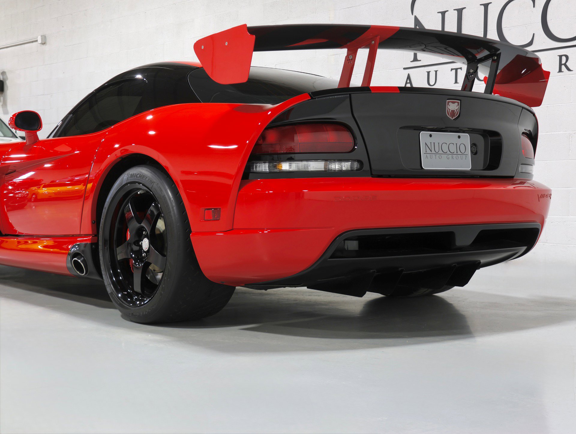 Used 2008 Dodge Viper SRT-10 w/ Competition Group image 29