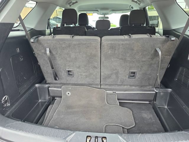 Used 2023 Ford Explorer XLT RWD image 13