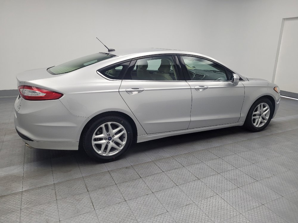 Used 2016 Ford Fusion SE image 10