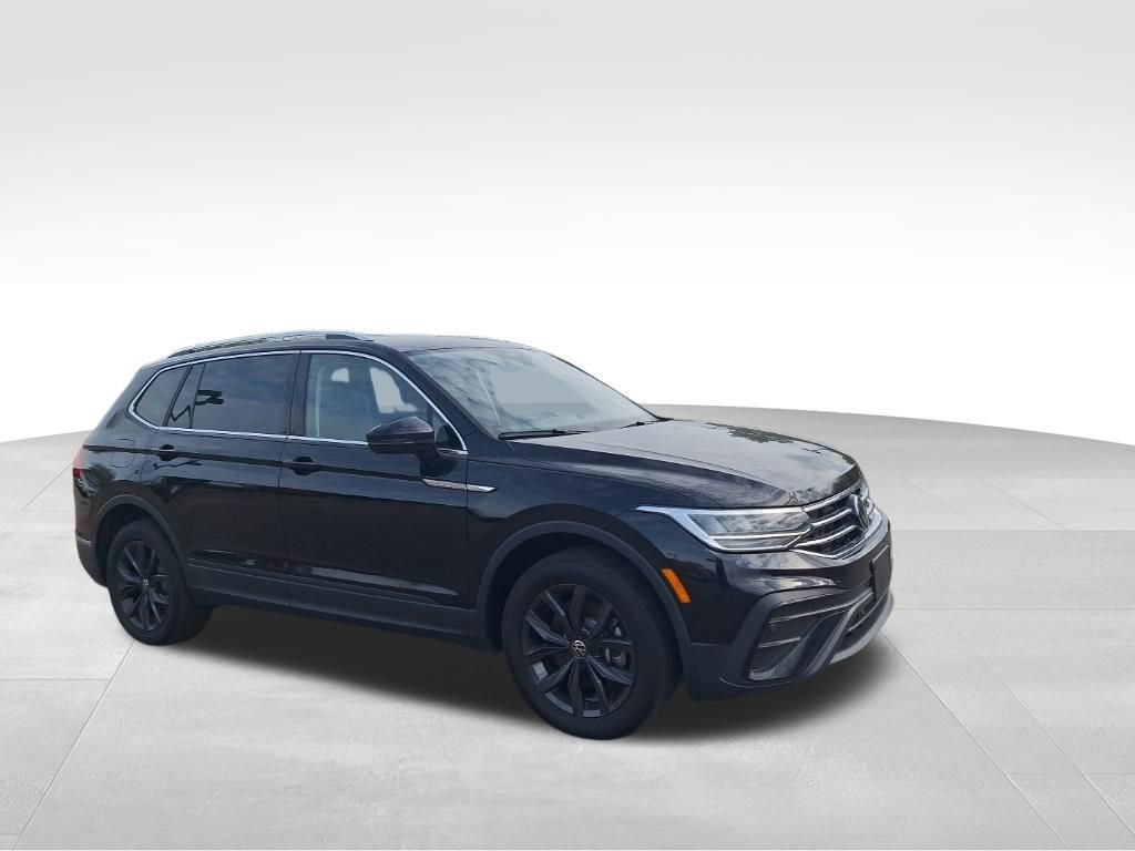 Used 2024 Volkswagen Tiguan SE AWD/4WD image 8