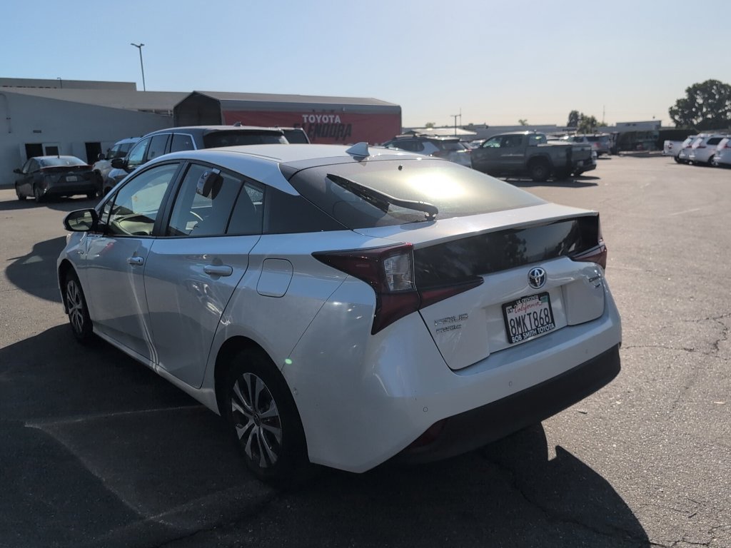 Certified 2019 Toyota Prius XLE w/ Advanced Technology Package AWD/4WD image 4