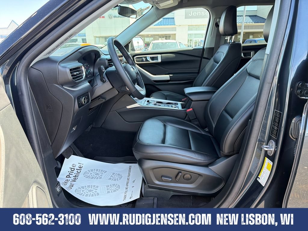 Used 2024 Ford Explorer XLT w/ Equipment Group 202A AWD/4WD image 9