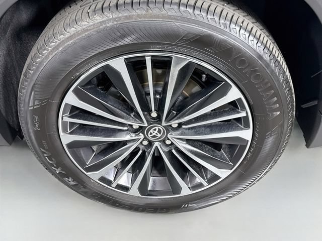 Certified 2025 Toyota Grand Highlander AWD Hybrid image 34