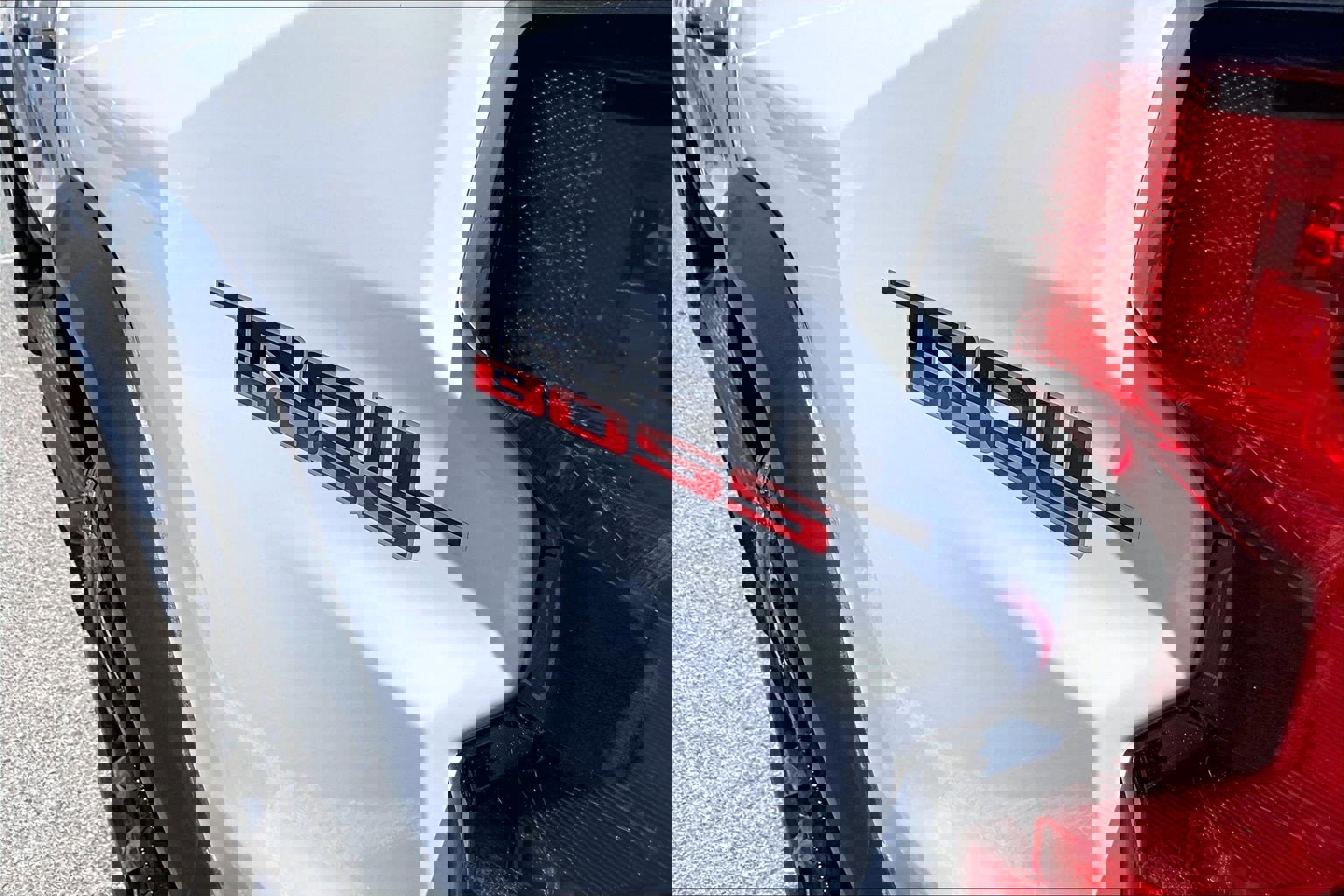 Used 2023 Chevrolet Colorado Trail Boss w/ Technology Package image 8