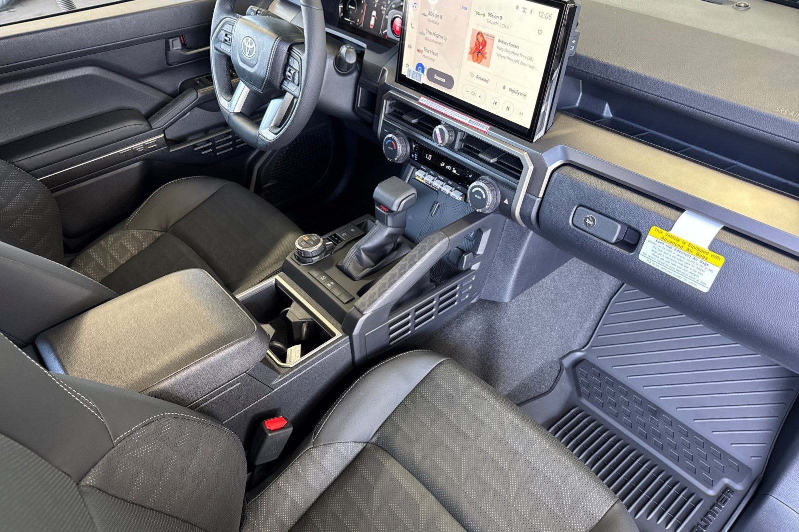 Certified 2026 Toyota 4Runner TRD Off-Road Premium AWD/4WD image 15