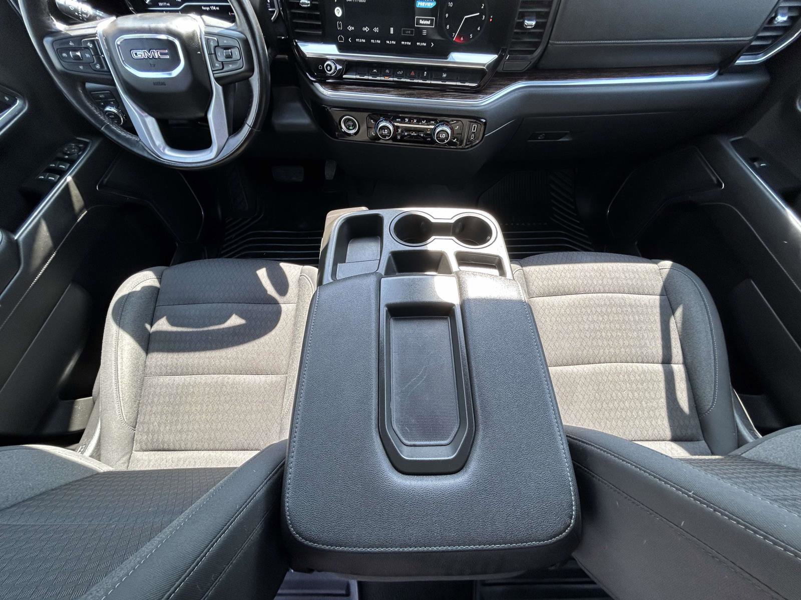Used 2022 GMC Sierra 1500 Elevation image 12