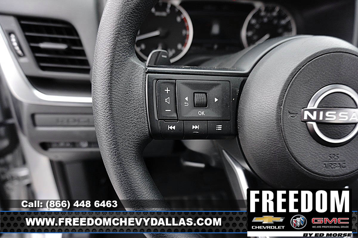 Used 2024 Nissan Rogue S FWD image 21