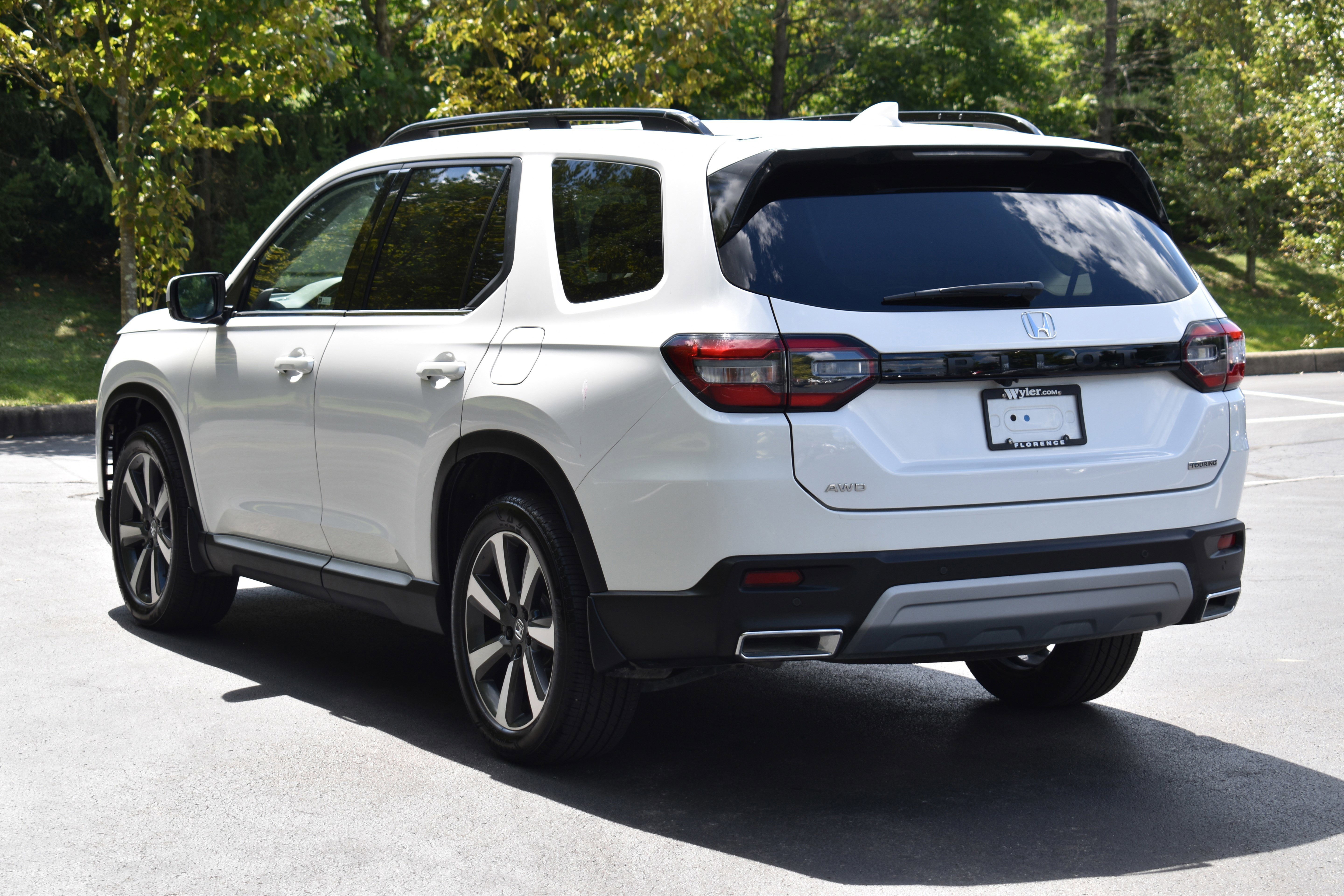 Certified 2024 Honda Pilot Touring image 34