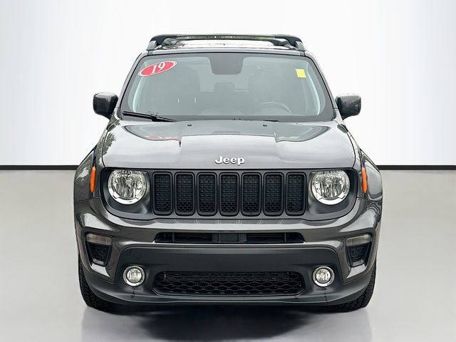 Used 2019 Jeep Renegade Latitude w/ Cold Weather Group AWD/4WD image 4