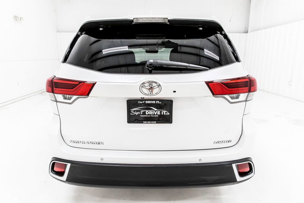 Used 2017 Toyota Highlander Limited FWD image 7