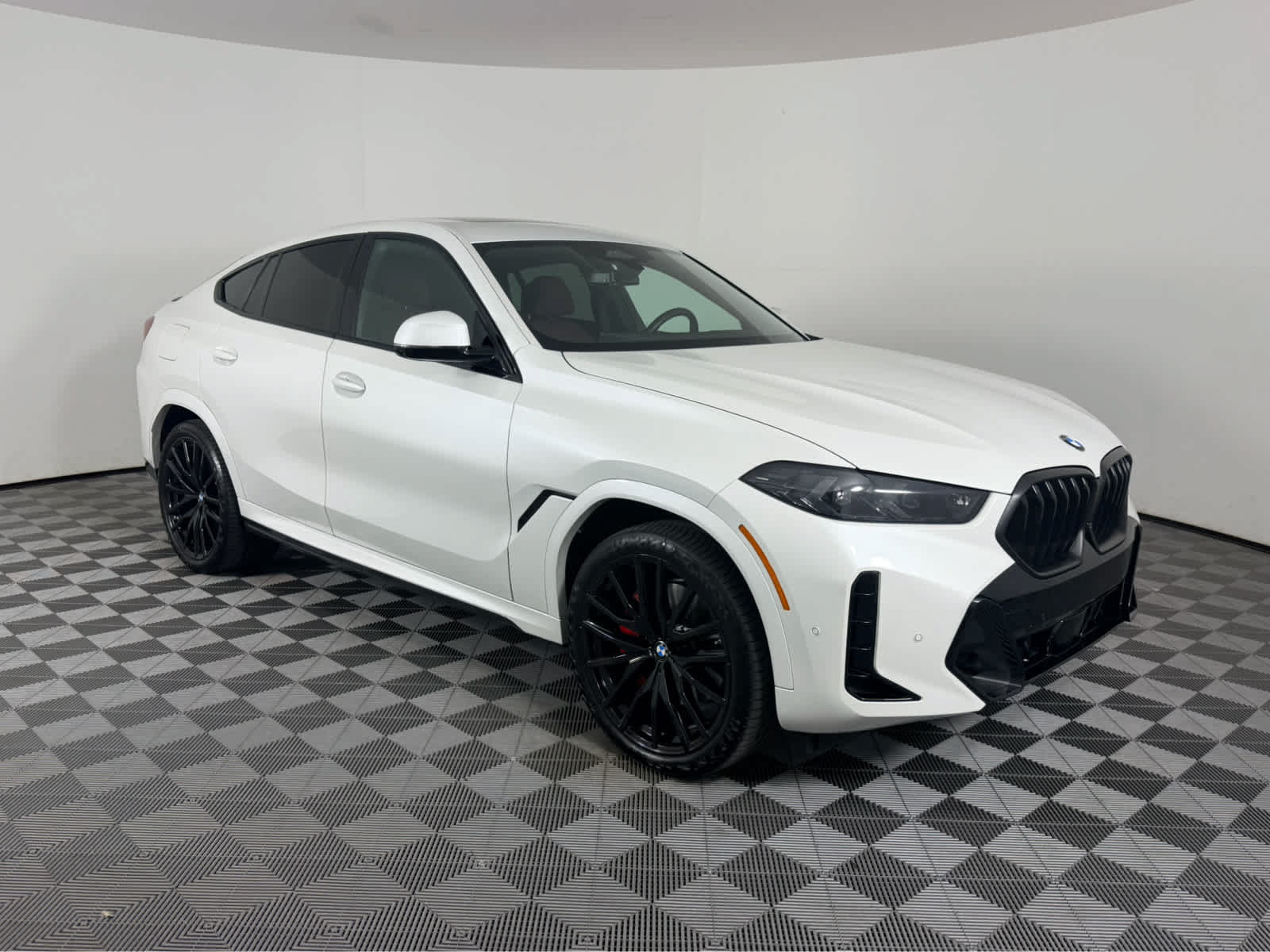 Used 2024 BMW X6 xDrive40i w/ Premium Package AWD/4WD image 1