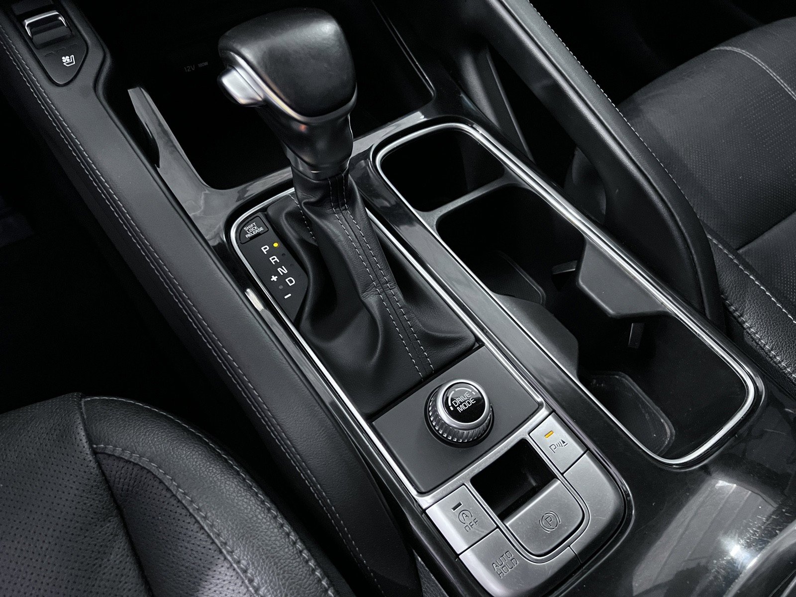 Used 2023 Kia Telluride EX w/ EX Captain's Chair Package FWD image 21