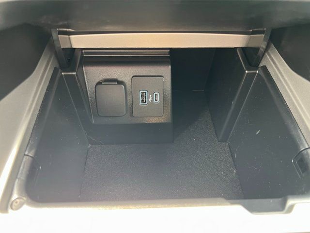 Used 2023 Ford Explorer Platinum w/ Equipment Group 601A image 32