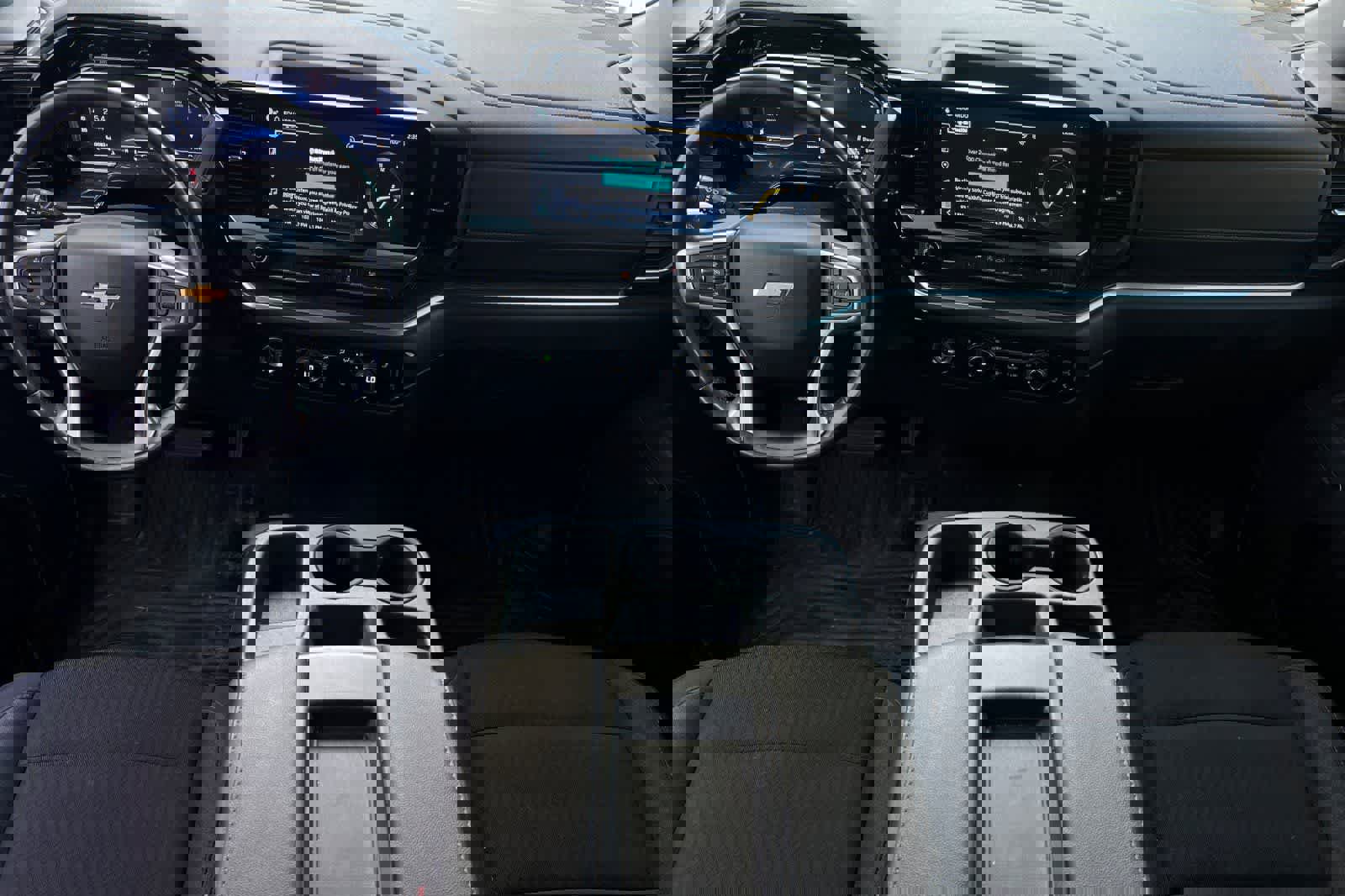 Used 2022 Chevrolet Silverado 1500 LT image 4