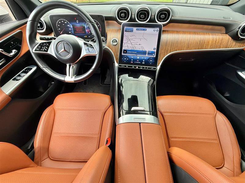 Used 2023 Mercedes-Benz GLC 300 image 9