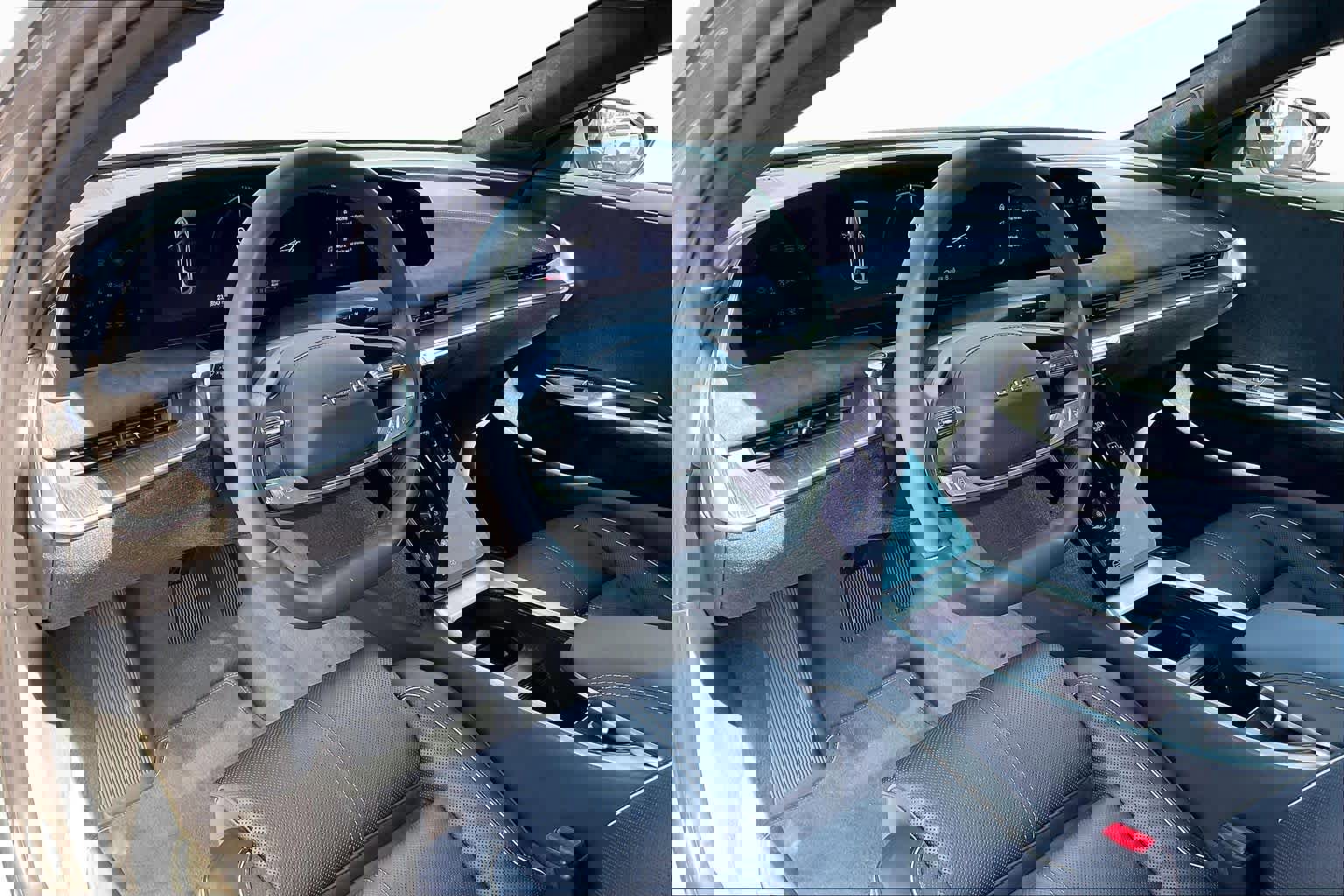 Used 2022 Lucid Air Grand Touring image 17