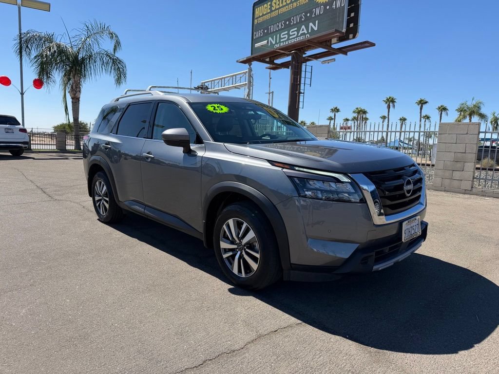 Used 2025 Nissan Pathfinder SL AWD/4WD 360° Tour