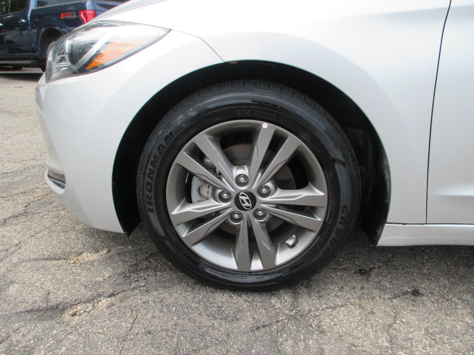 Used 2018 Hyundai Elantra Value Edition w/ Cargo Package FWD image 20