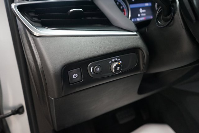 Used 2020 Buick Enclave Essence image 30