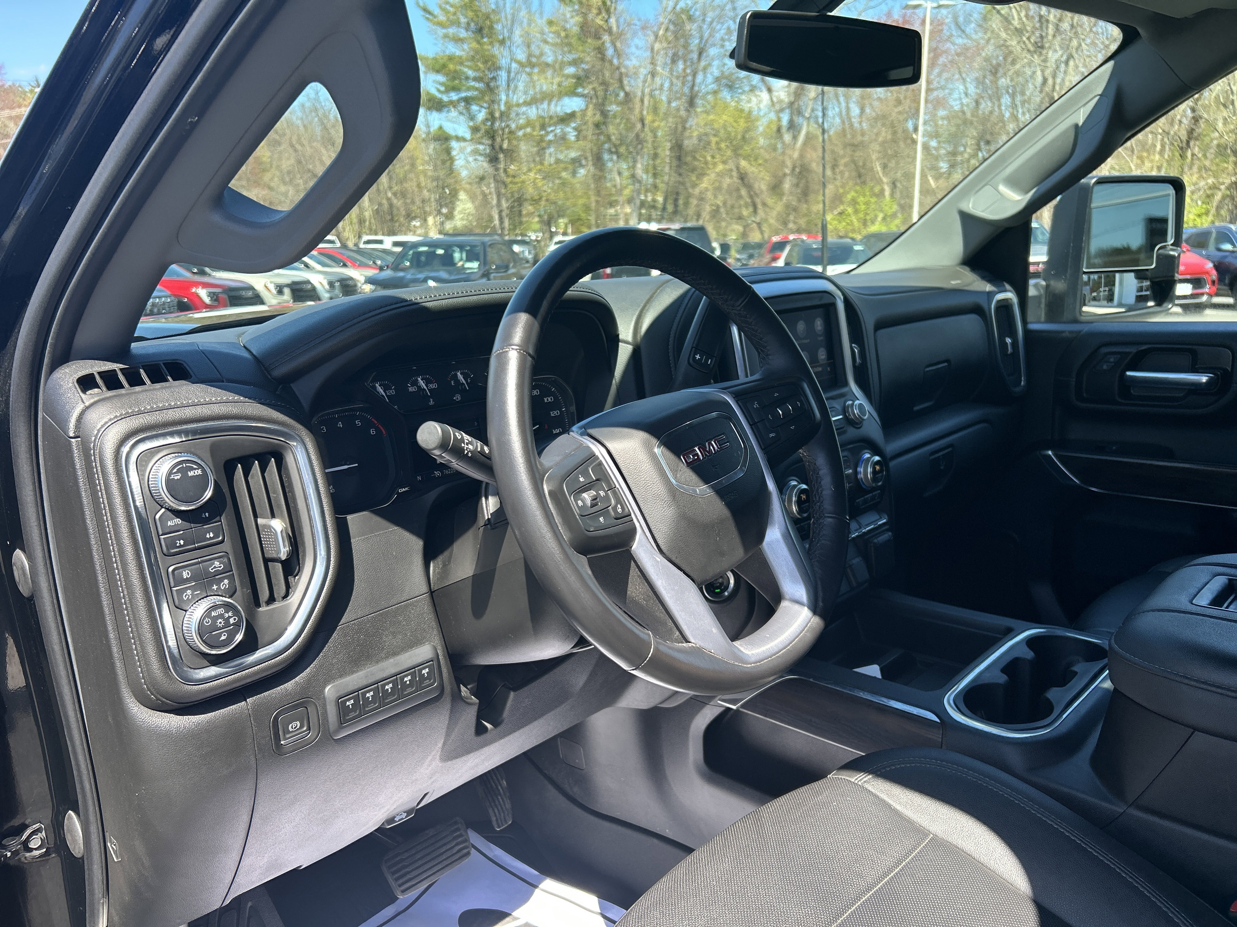Used 2022 GMC Sierra 2500 SLT w/ SLT Convenience Package AWD/4WD image 30