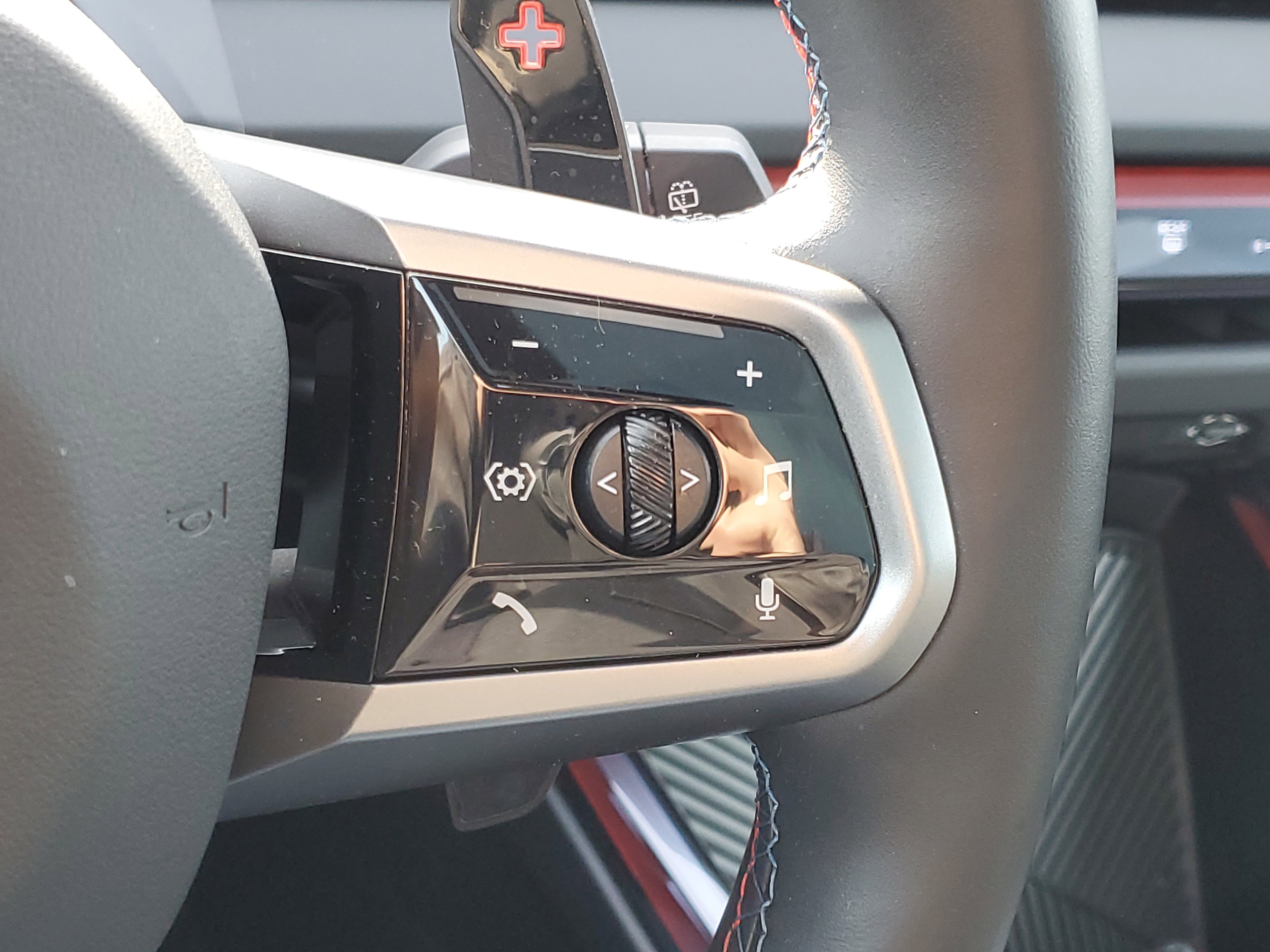 Used 2025 BMW X3 M50 w/ Premium Package image 13