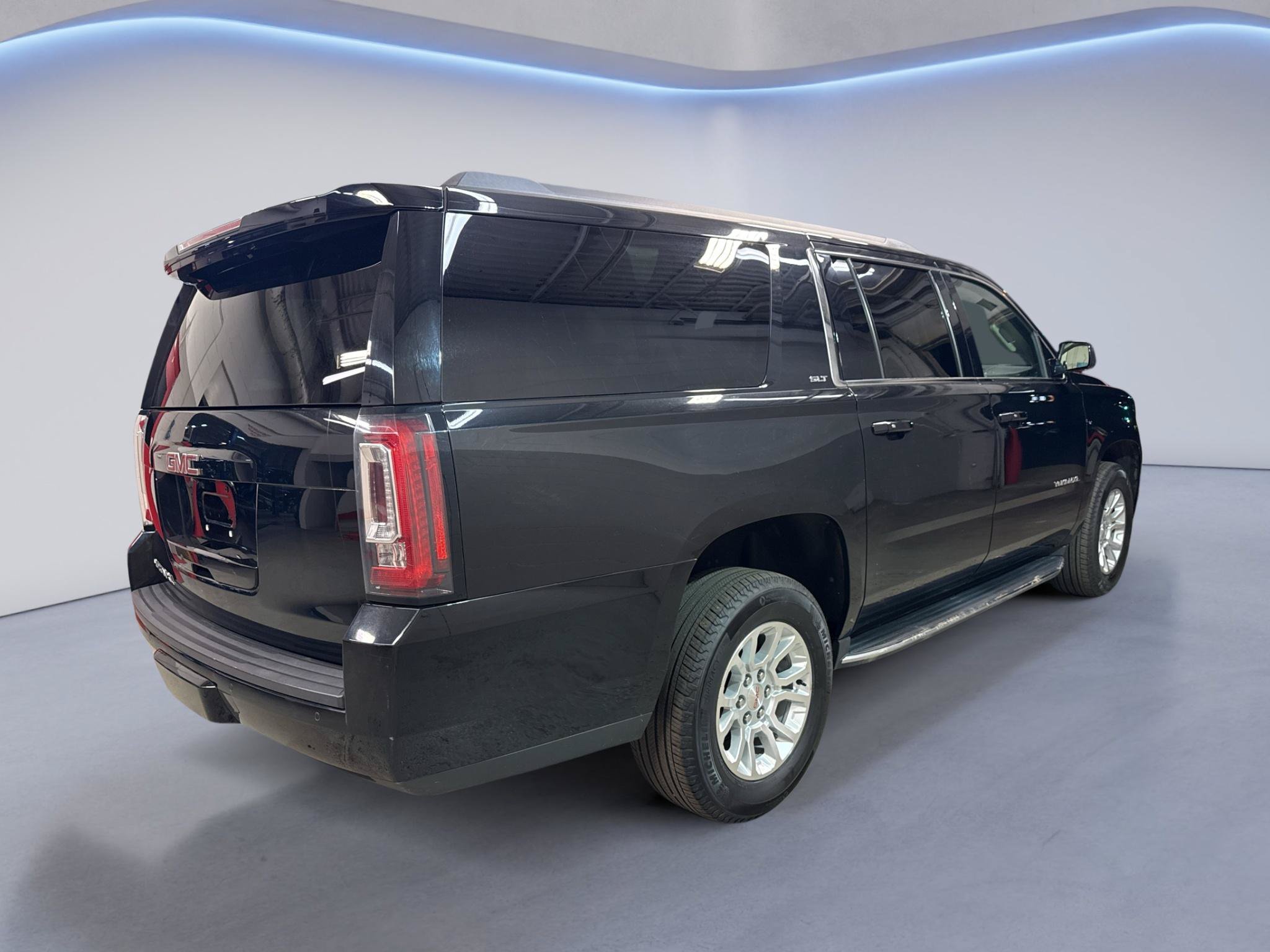 Used 2019 GMC Yukon XL SLT w/ Open Road Package AWD/4WD image 8