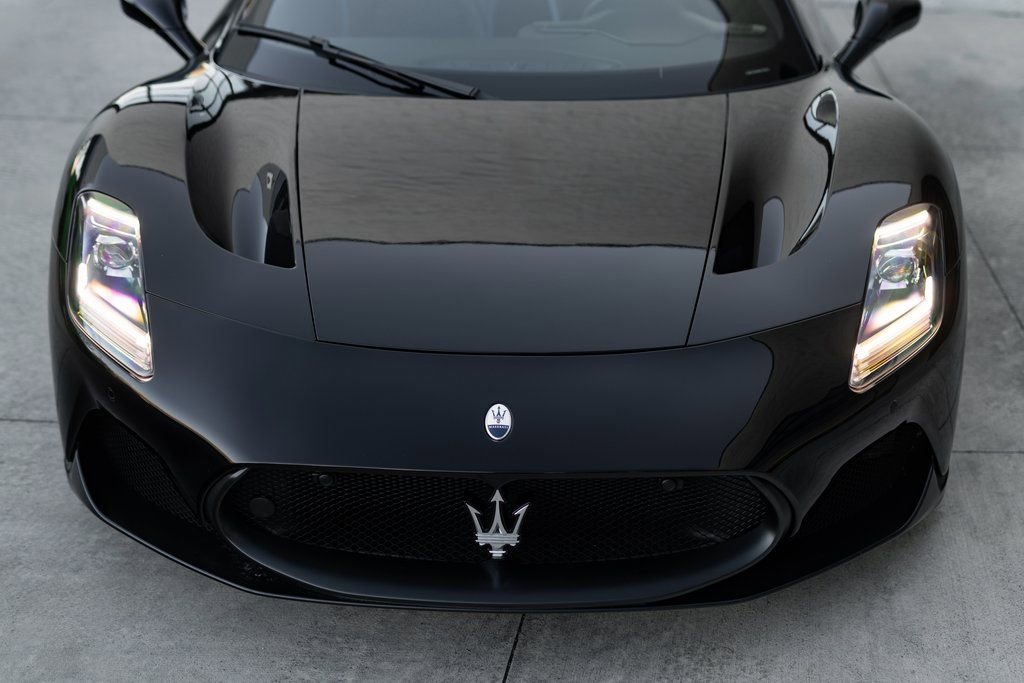 Used 2022 Maserati MC20 Coupe image 16