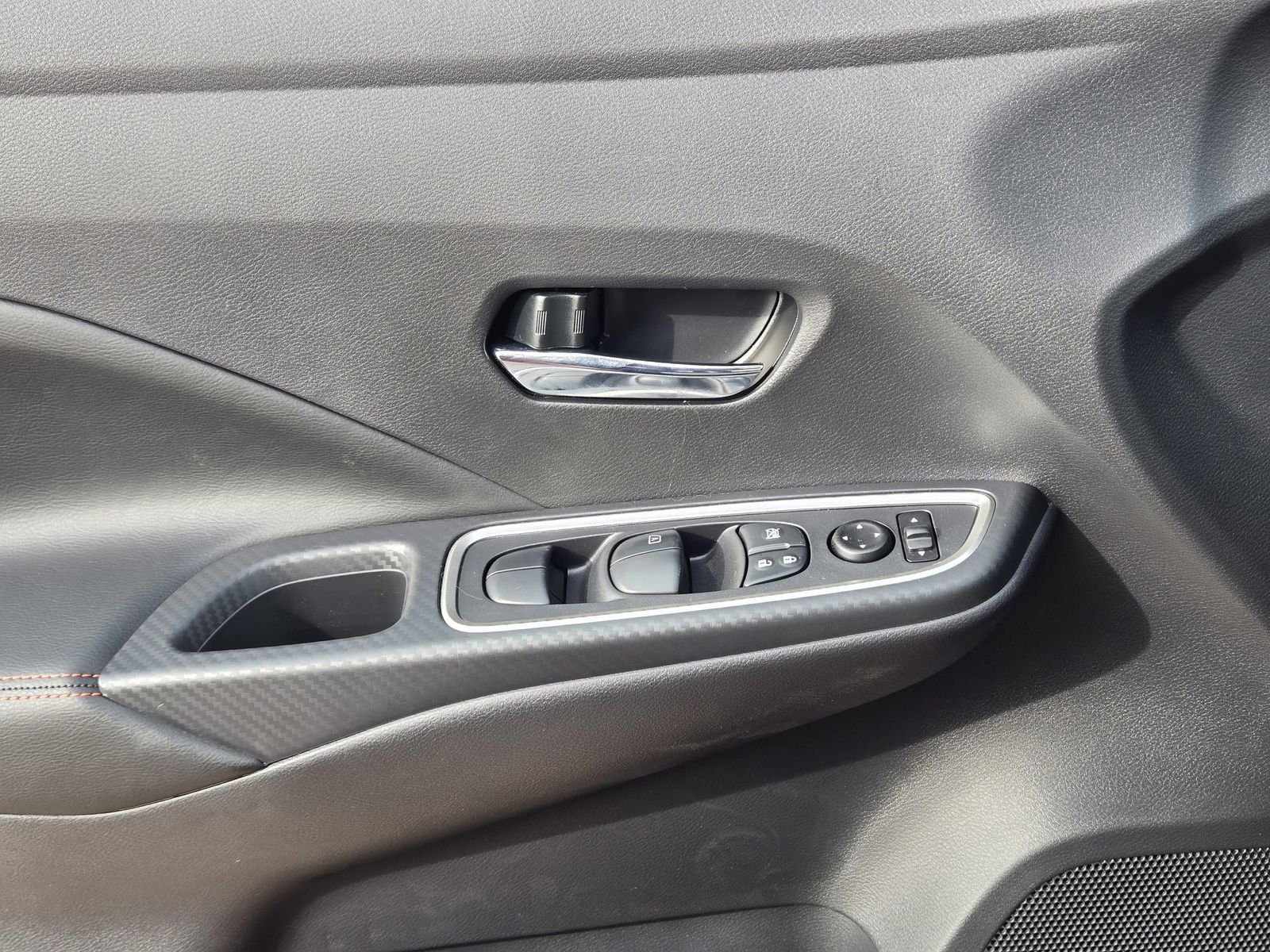 New 2025 Nissan Versa SR image 21