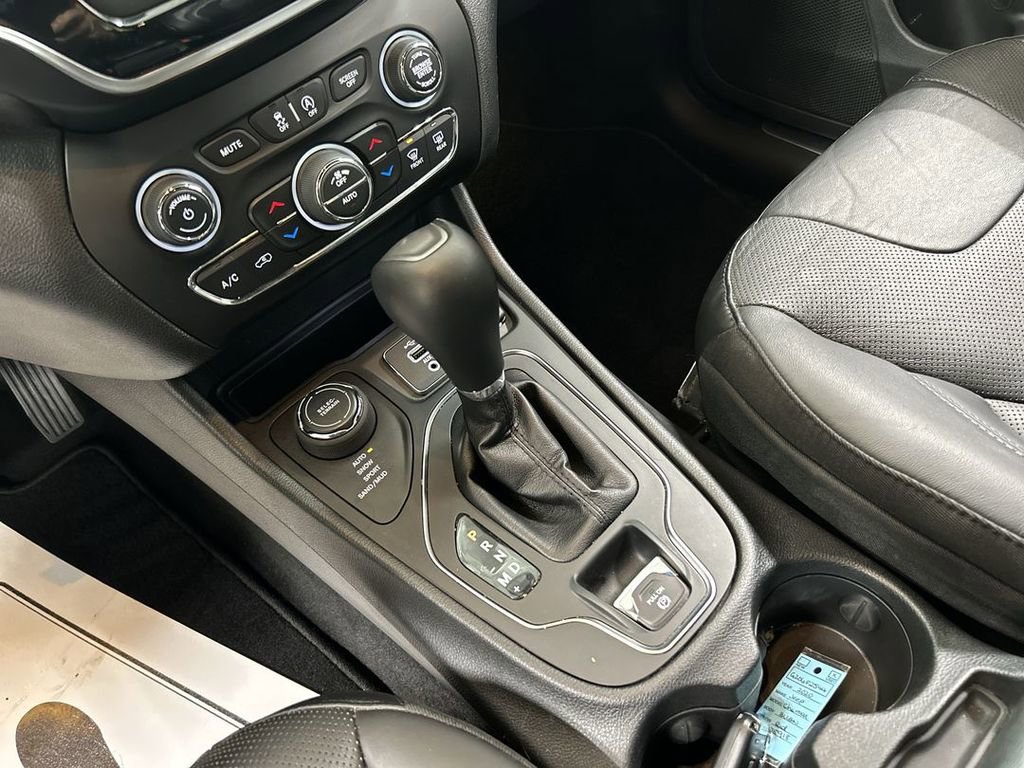 Used 2020 Jeep Cherokee High Altitude image 18