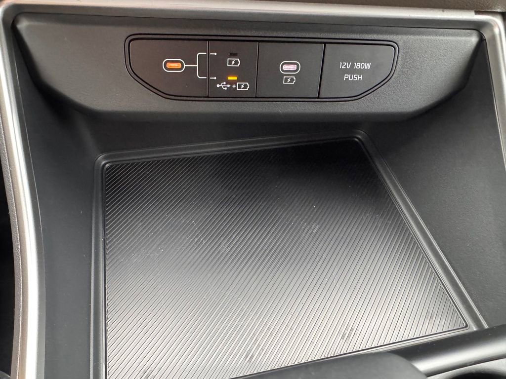 New 2026 Kia Carnival FWD image 21