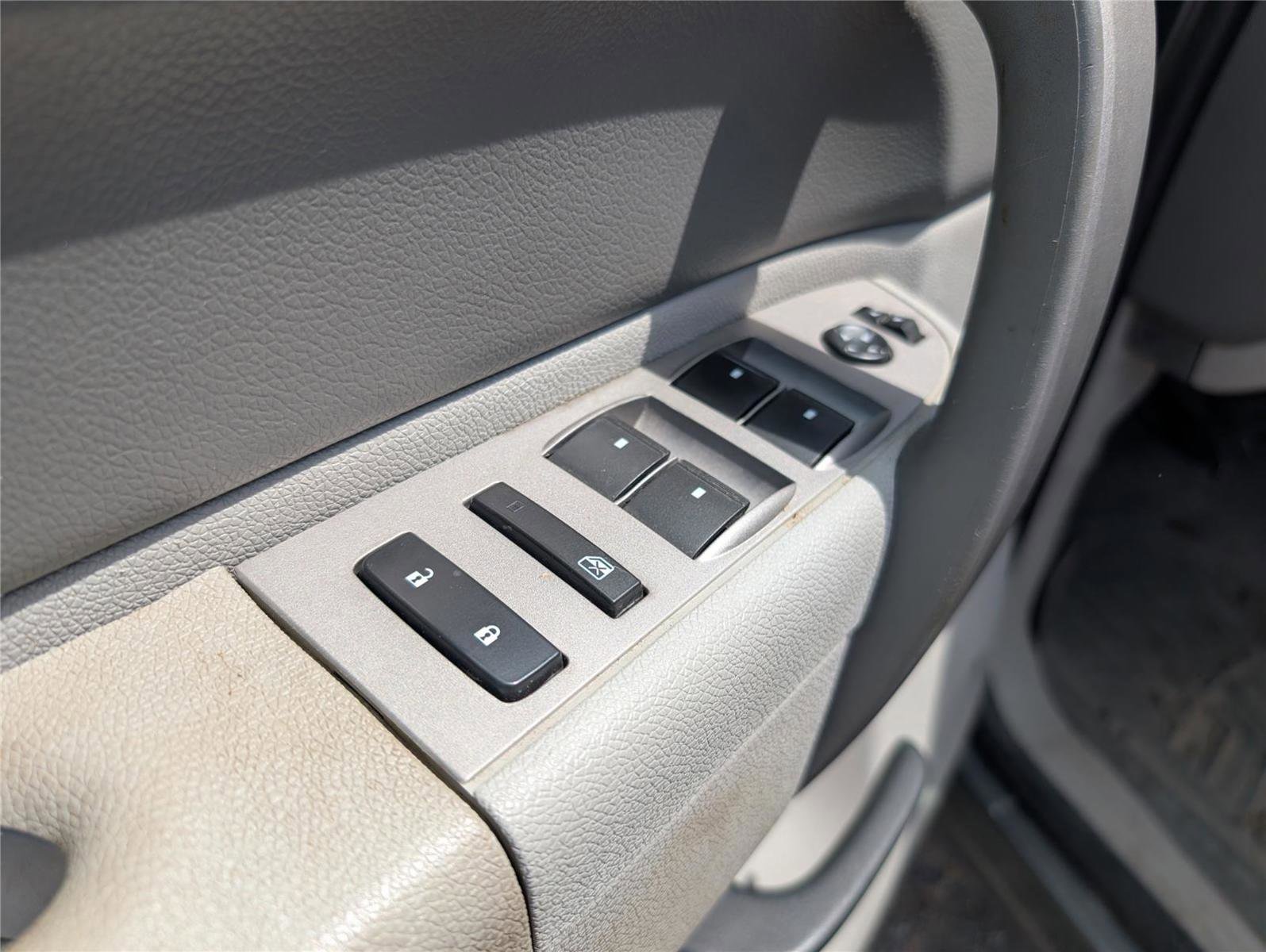 Used 2011 GMC Sierra 1500 SLE w/ Power Tech Package image 9