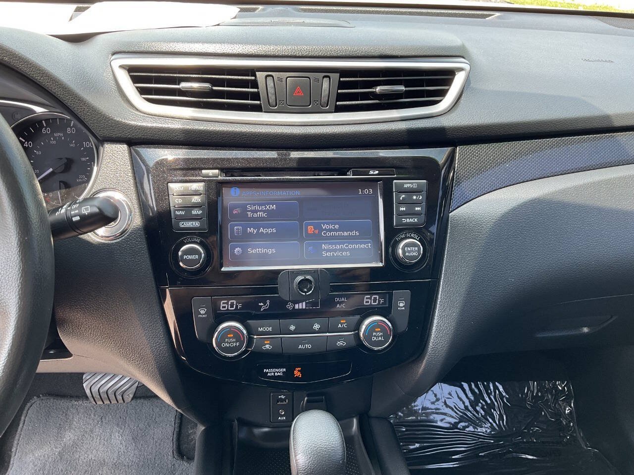 Used 2016 Nissan Rogue SL FWD image 19