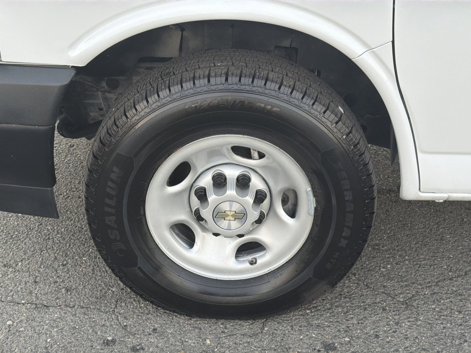 Used 2024 Chevrolet Express 3500 LS image 12