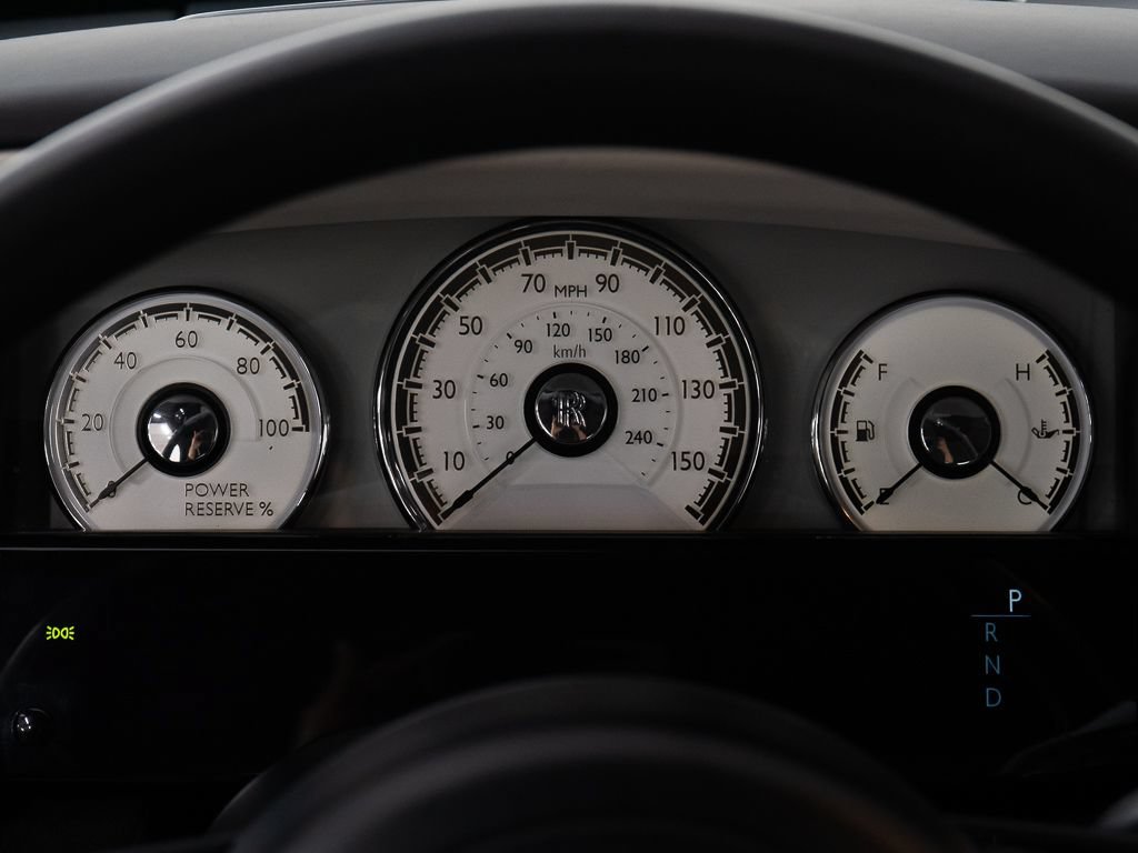 Certified 2018 Rolls-Royce Dawn RWD image 37