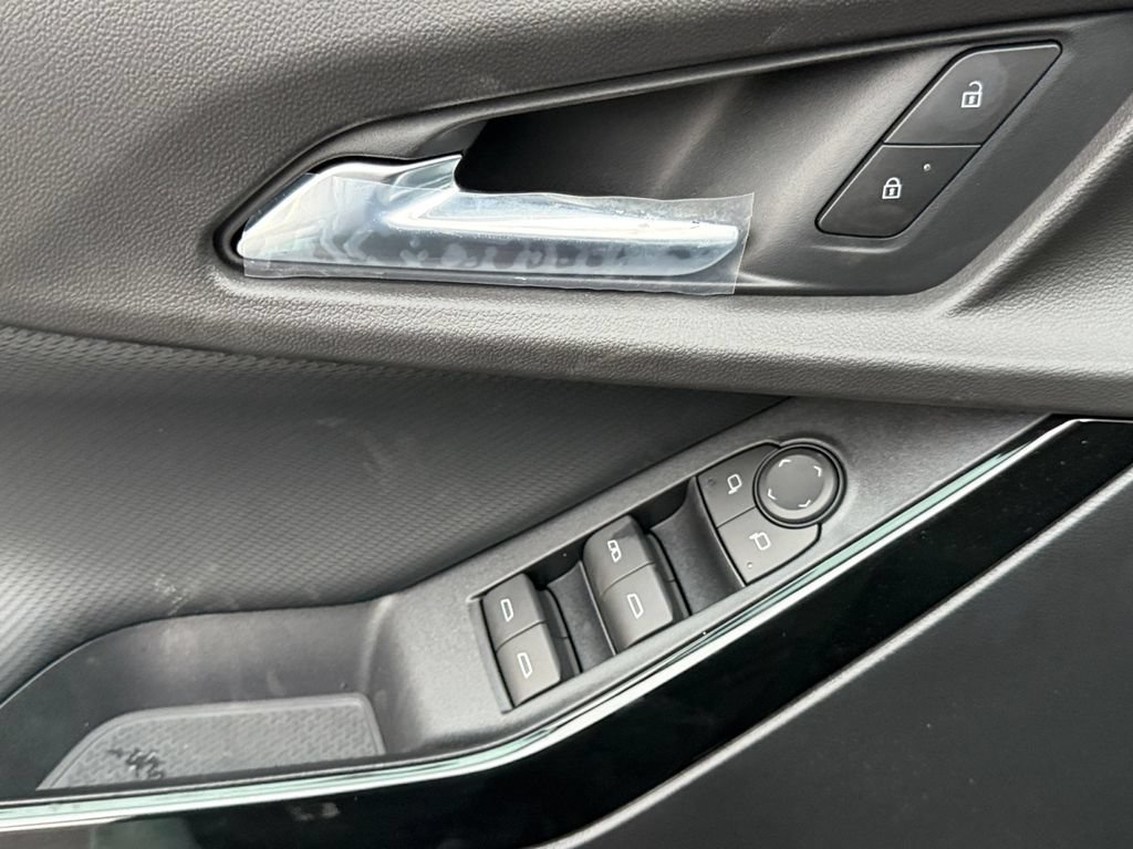 New 2027 Chevrolet Equinox LT w/ Safety and Technology Package AWD/4WD image 11