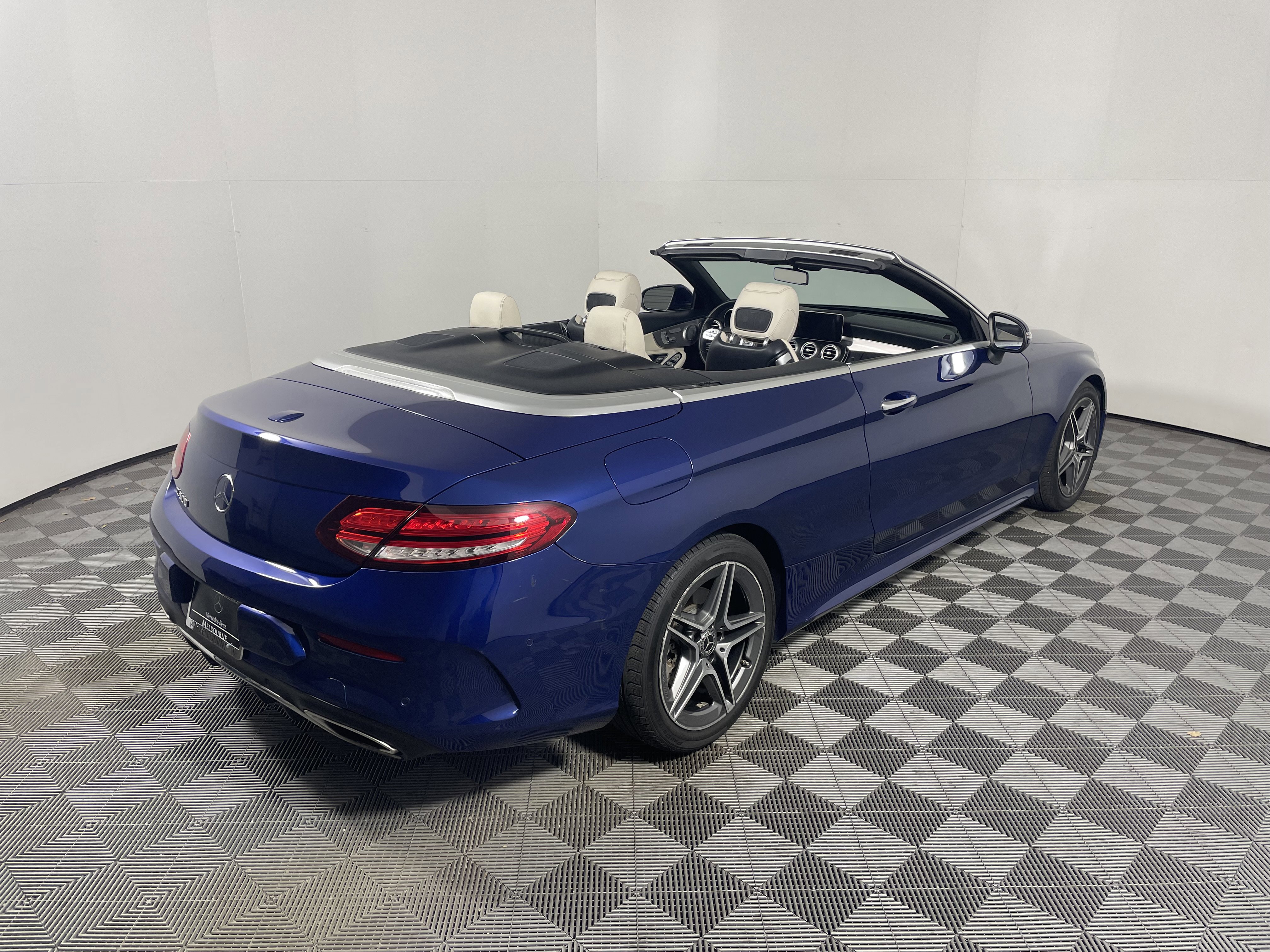 Used 2019 Mercedes-Benz C 300 Cabriolet image 5