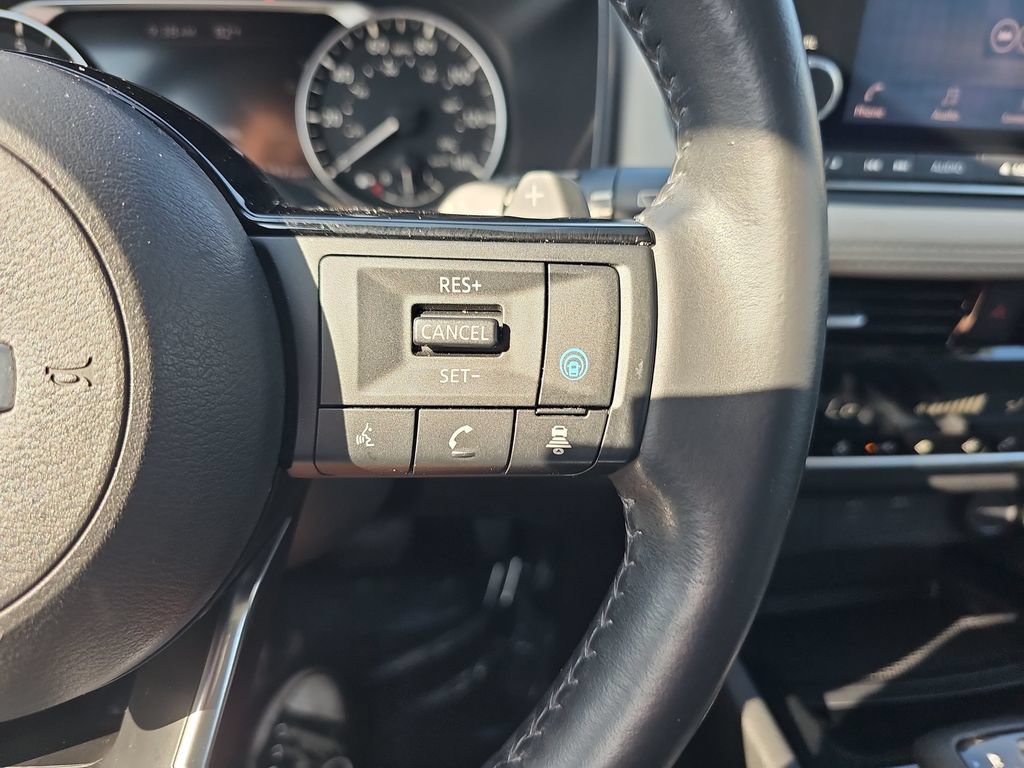Used 2021 Nissan Rogue SV w/ Premium Package FWD image 18