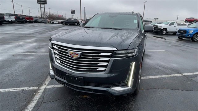Used 2022 Cadillac Escalade ESV Premium Luxury Platinum image 5