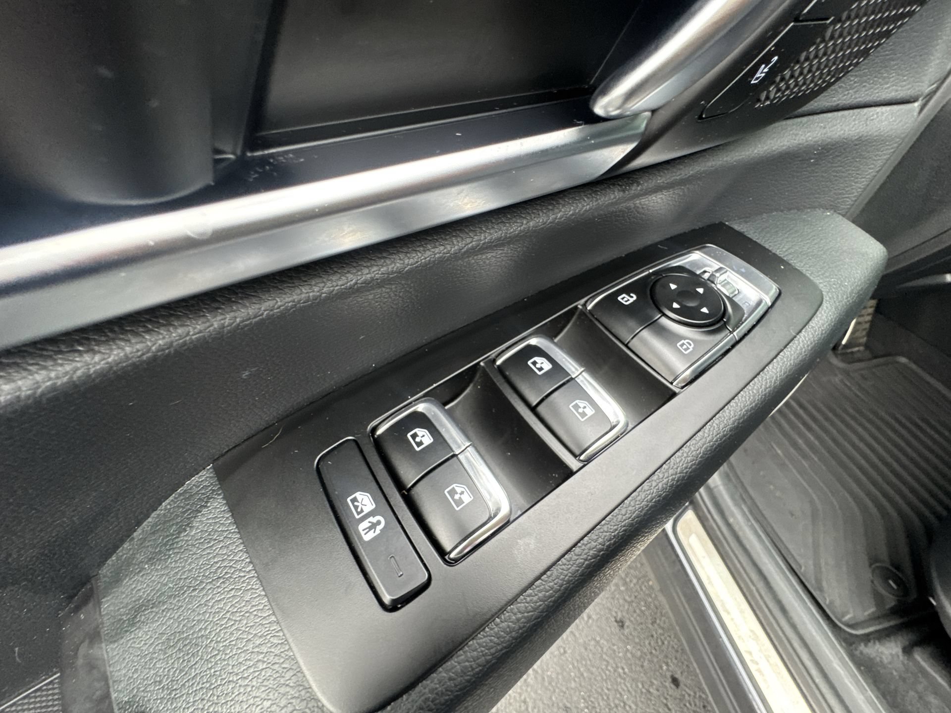 Used 2025 Kia Telluride SX Prestige X-Pro AWD/4WD image 13
