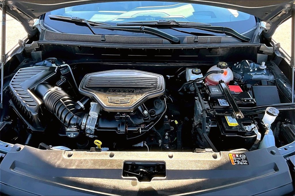 Certified 2023 Cadillac XT6 Sport w/ LPO, ONYX Package image 9