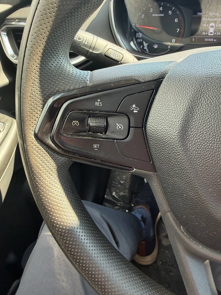 Used 2022 Chevrolet TrailBlazer LT w/ Convenience Package FWD image 24