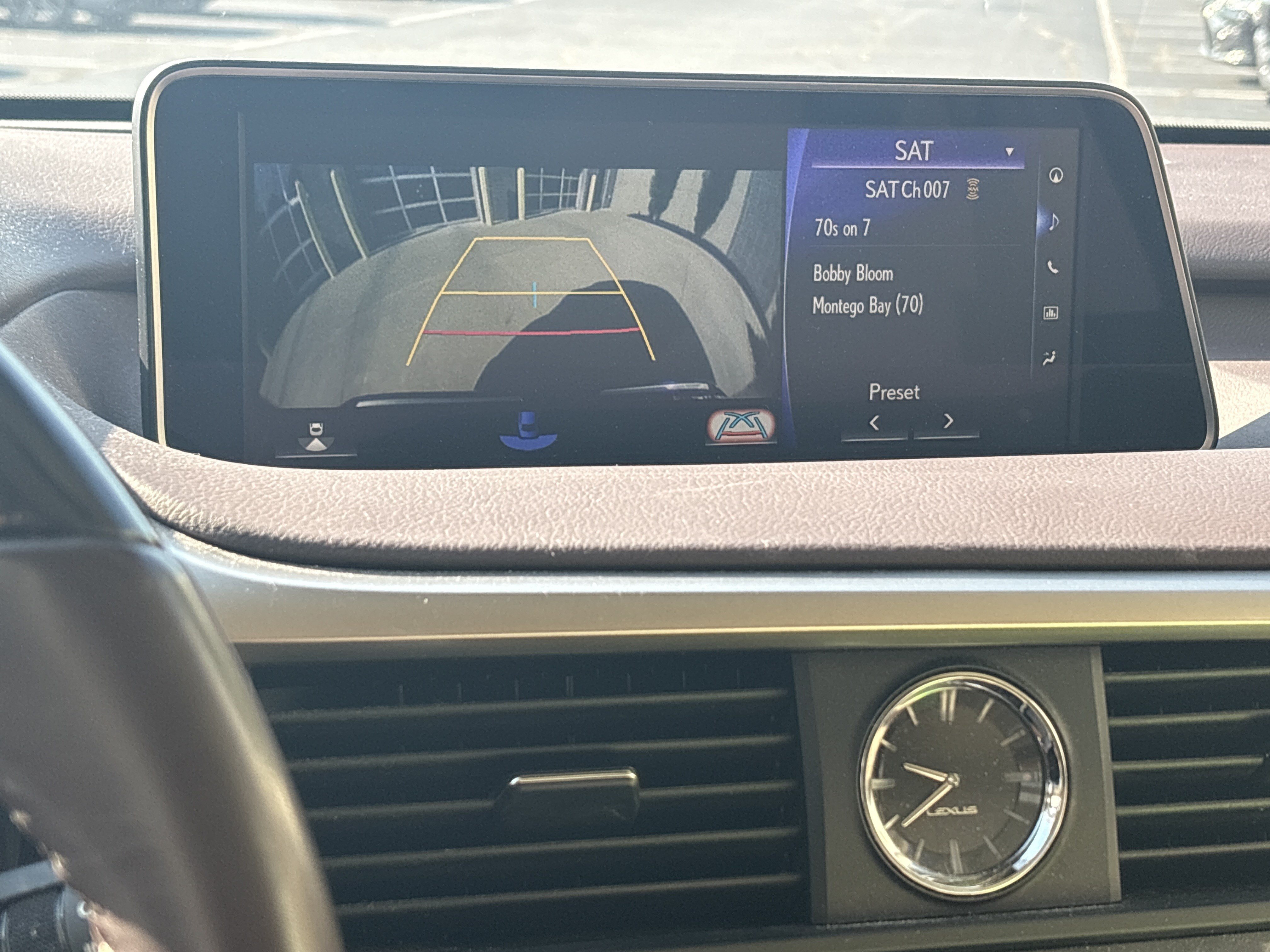 Used 2018 Lexus RX 450h AWD w/ Luxury Package image 25