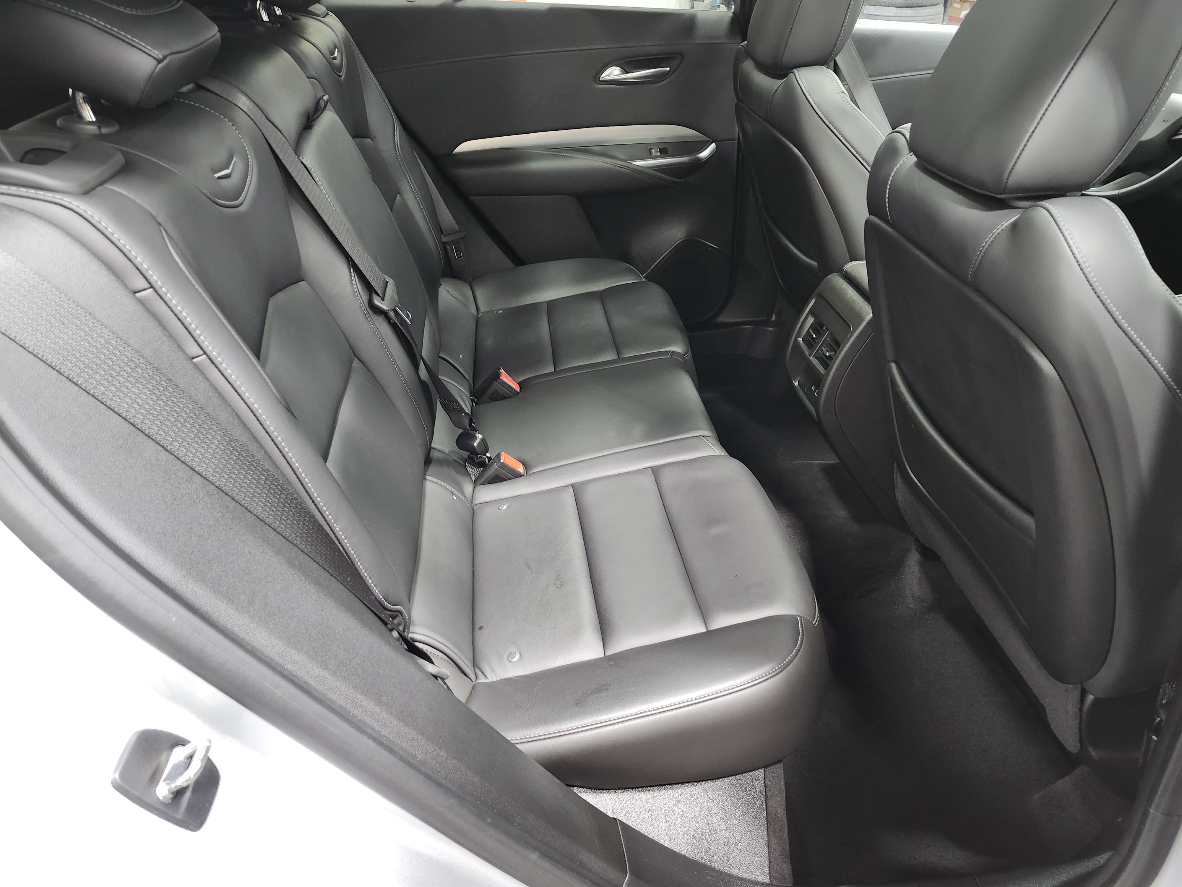Used 2019 Cadillac XT4 Premium Luxury AWD/4WD image 22
