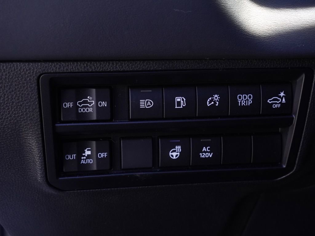 Used 2023 Toyota Tundra Platinum w/ Advanced Package image 13