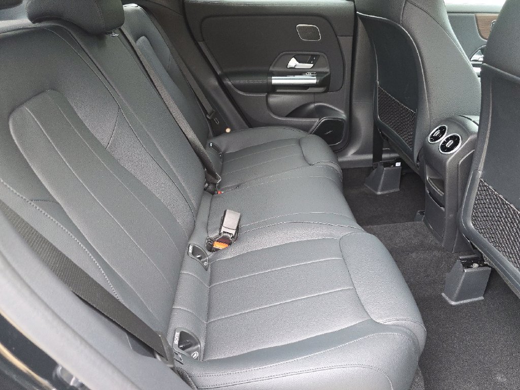 New 2026 Mercedes-Benz GLA 250 4MATIC image 19