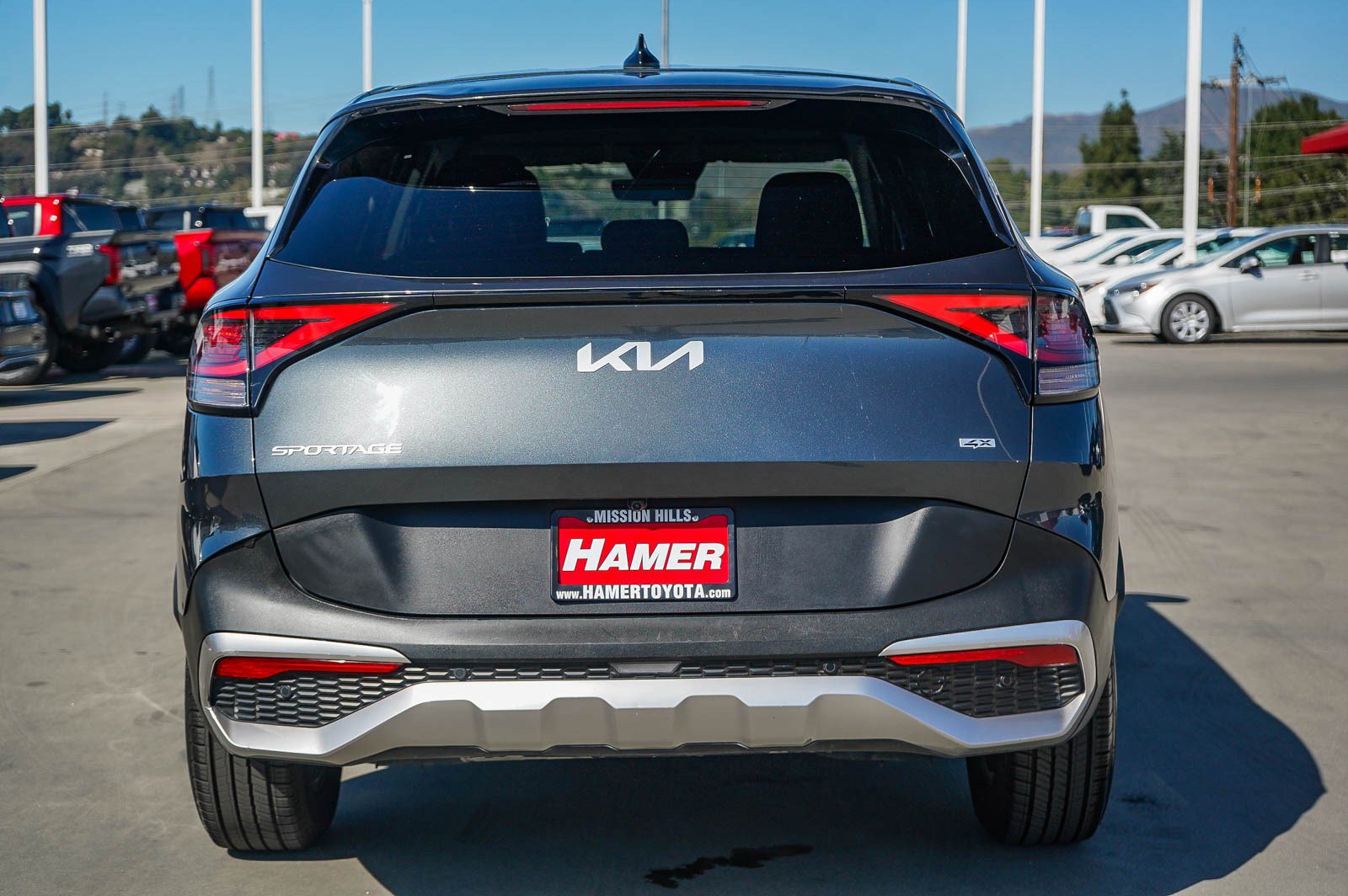 Used 2024 Kia Sportage LX image 8