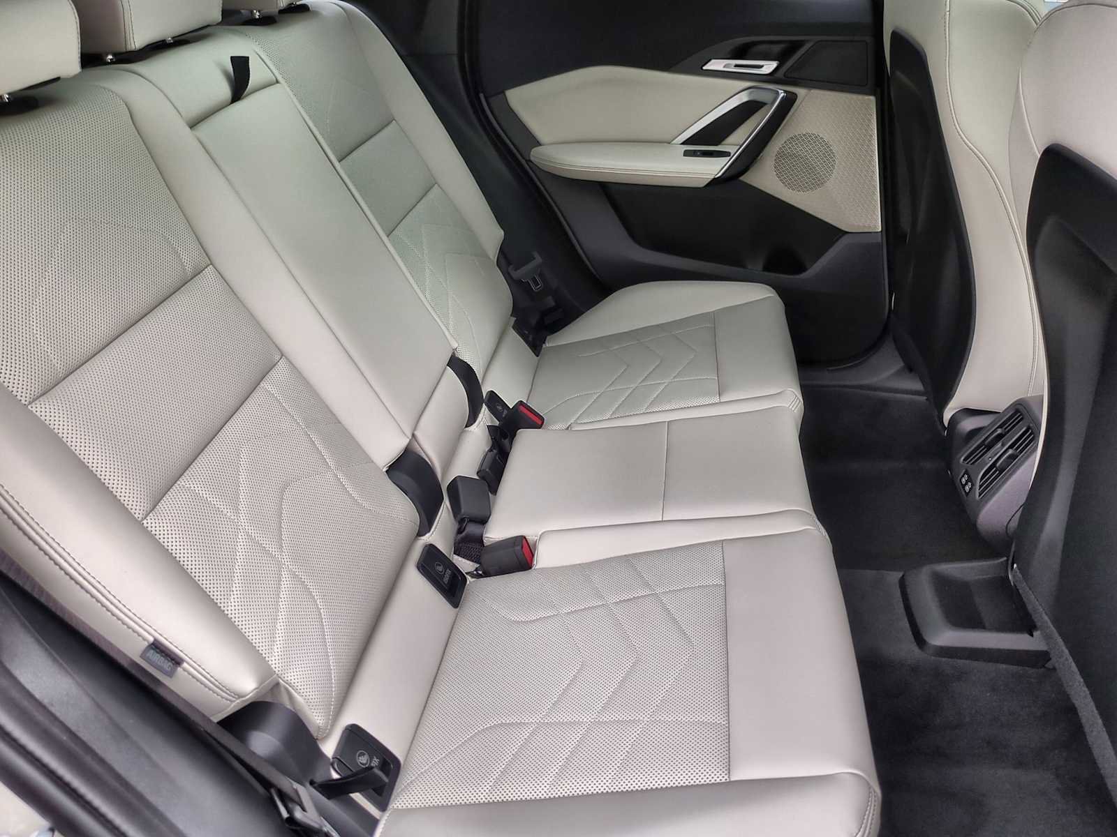 Used 2026 BMW X1 xDrive28i w/ Technology Package image 21