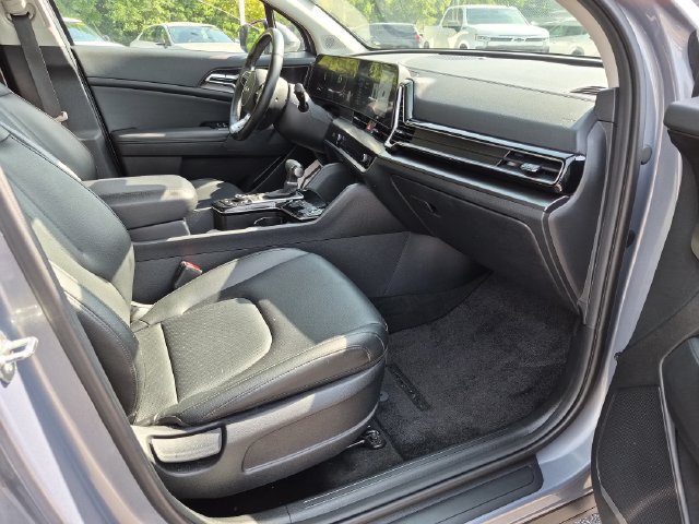 Used 2025 Kia Sportage EX FWD image 25