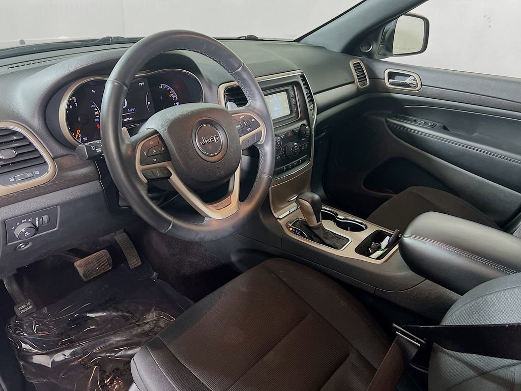 Used 2016 Jeep Grand Cherokee Laredo AWD/4WD image 10